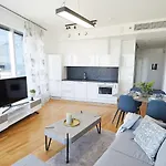 Skyscraper Seaview Apartamento